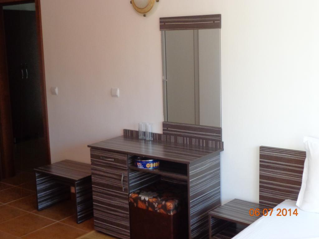Adri Guest House Nesebar Room photo
